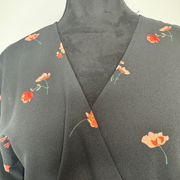 Aritzia Wilfred Lilia Floral Blouse Black - Picture 5 of 10